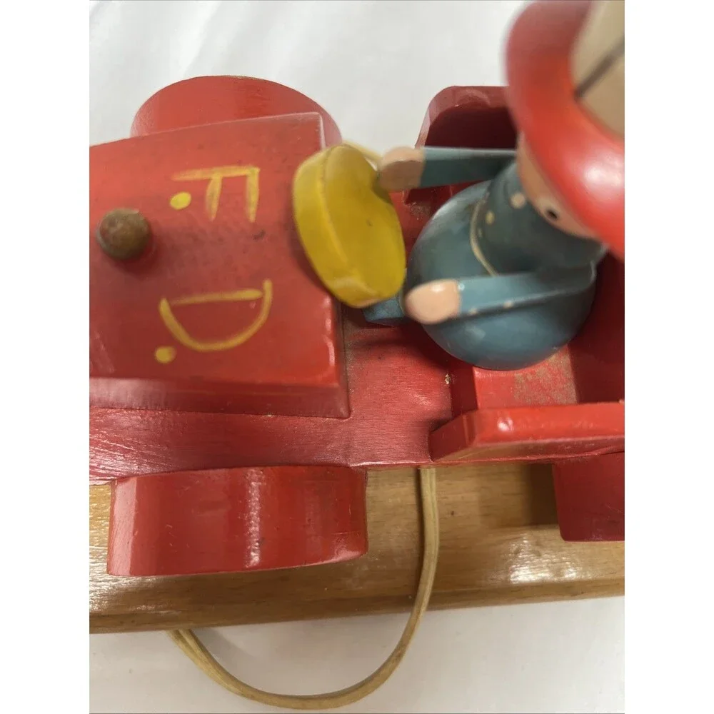 VTG 1972 Wooden Nursey Children's Room Lamp with Original Shade Fire Truck WORKS